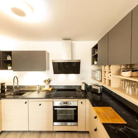 Neuf Pmr, 3 Pièces, Centre De Saint-pierre, 4 Couchages, Jardin, Balcon, 3 étoiles - Fr-1-246a-245